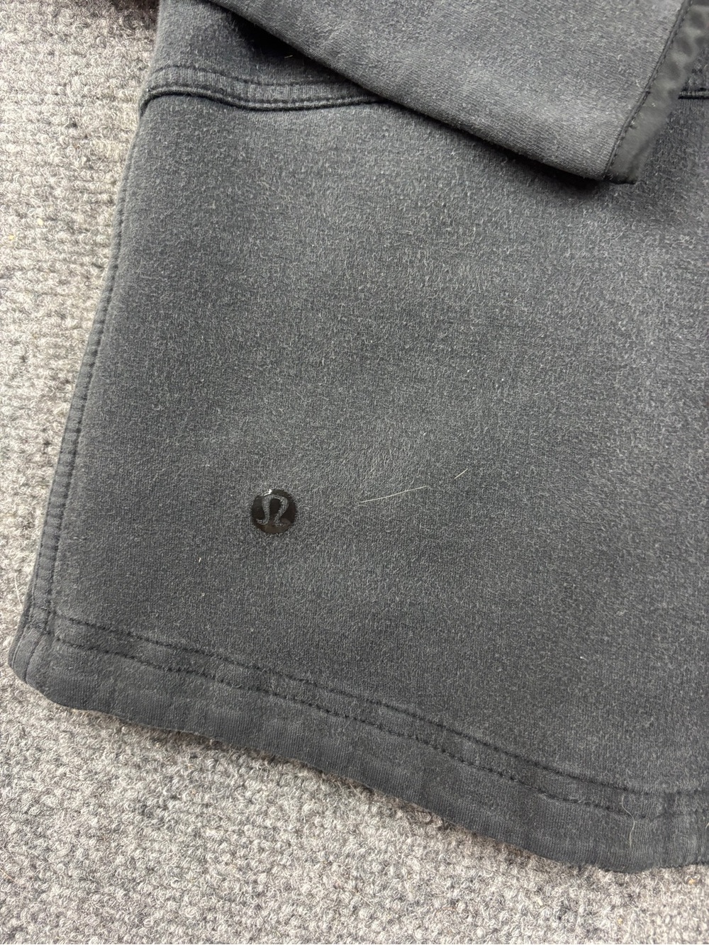 LULULEMON Women’s Black City Bound zip up Hoodie size: 6 - Picture 3 of 9